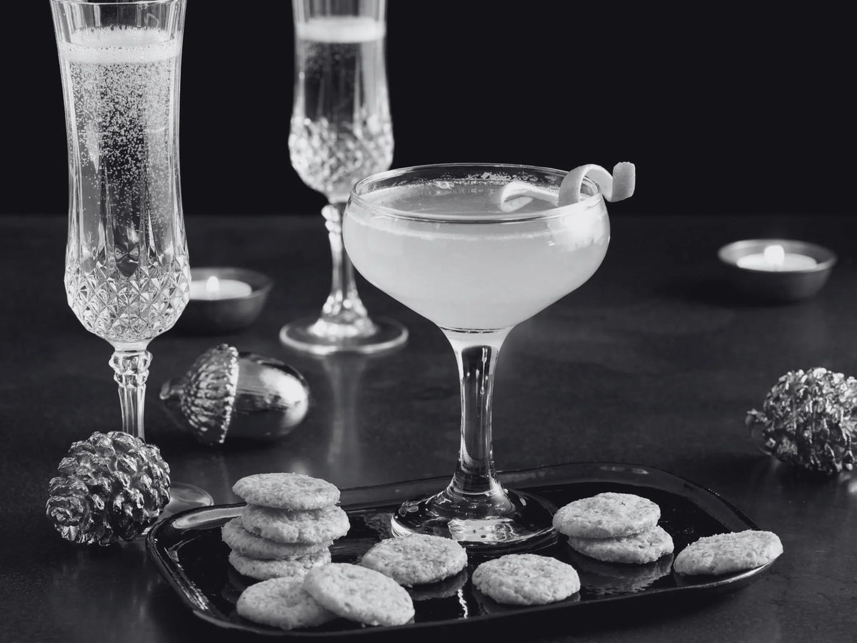 Pecorino Cheese & Rosemary Drinks Biscuits