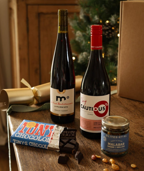 Alcohol Free Red Wine, Chocolate & Nuts in Gift Box Wise Bartender